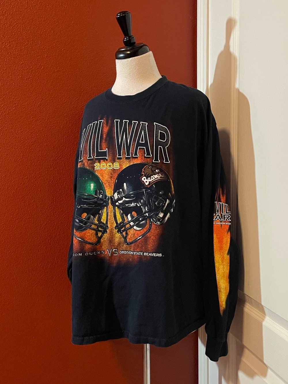 Vintage 2008‎ Civil War Football Oregon State Beavers Vs Oregon Ducks Y2K Shirt